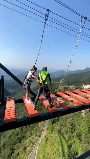 吃瓜群众很快乐的图片,吃瓜群众共享欢乐时光