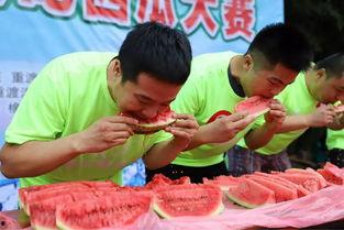 吃瓜群众的瞬间,揭秘娱乐圈幕后真相