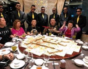 18万吃瓜群众,揭秘网络热点背后的故事